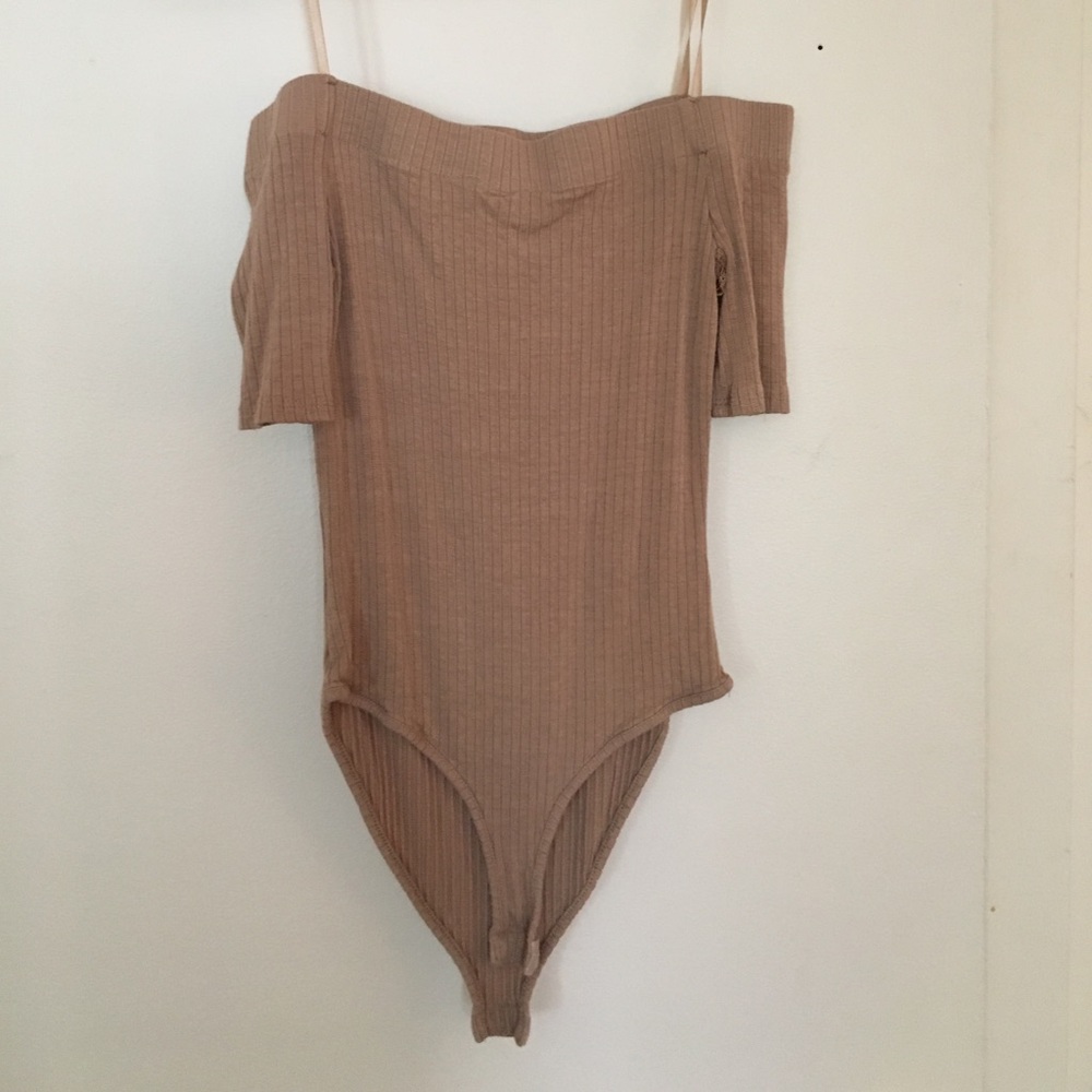 Really cute ribbed body suit!!